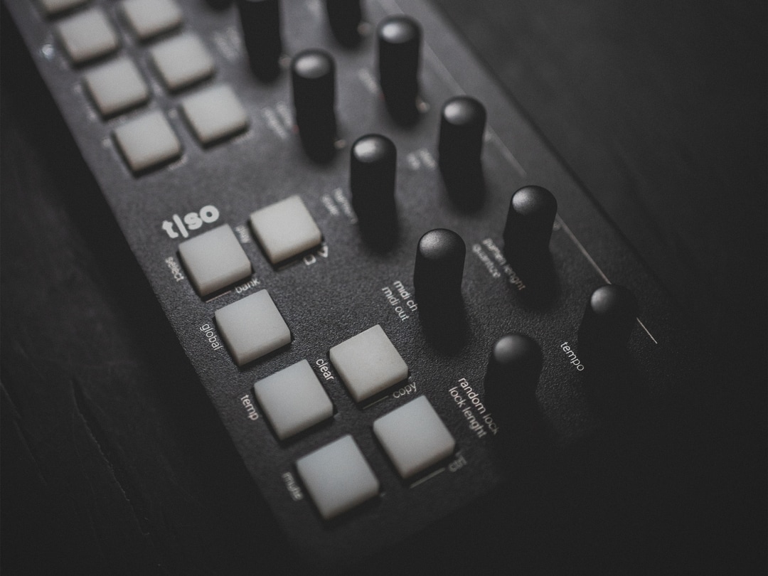 Torso Electronics T-1, New Polyphonic MIDI Sequencer With Ableton Link